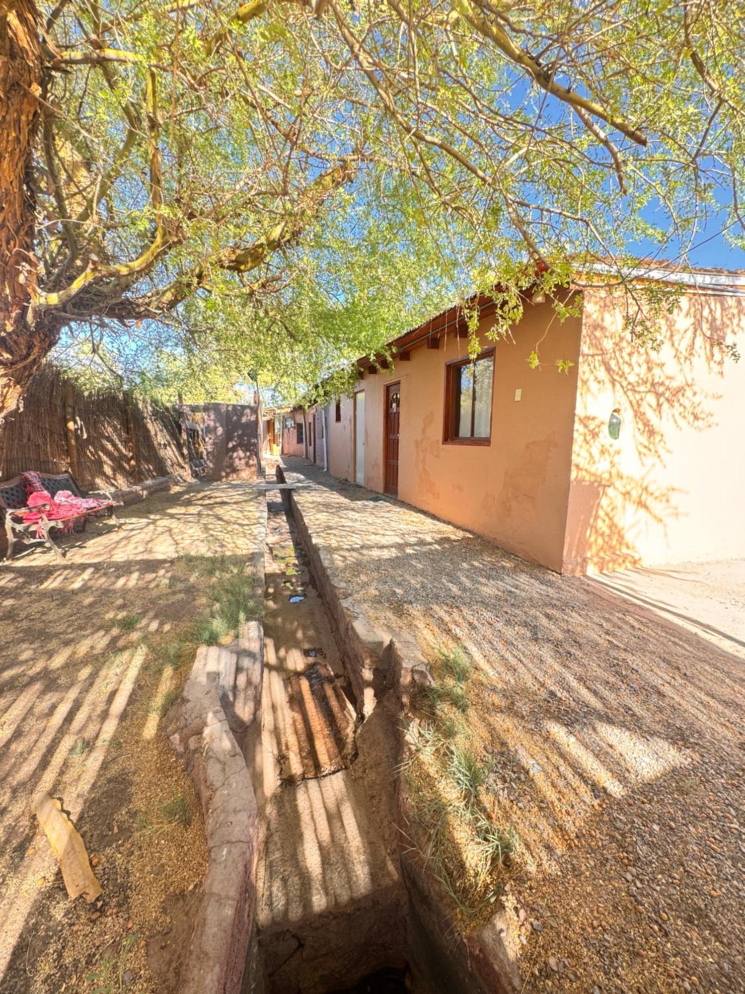 Atacama Lodge Rukazen Rustico San Pedro de Atacama Luaran gambar